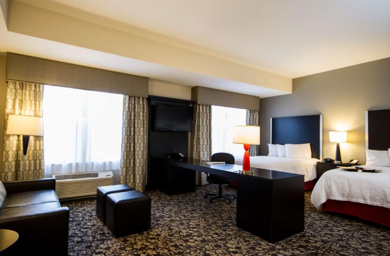 Hampton Inn & Suites Roanoke Airport