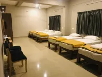 Sharada Residency Отели в г. Сомварпет