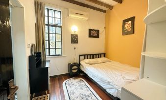 Houyi Homestay (Shaoxing Road)