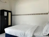 OYO 93412 Kost Irma Syariah Near Uptd Smp Negeri 8 Parepare Hotels in Ujung