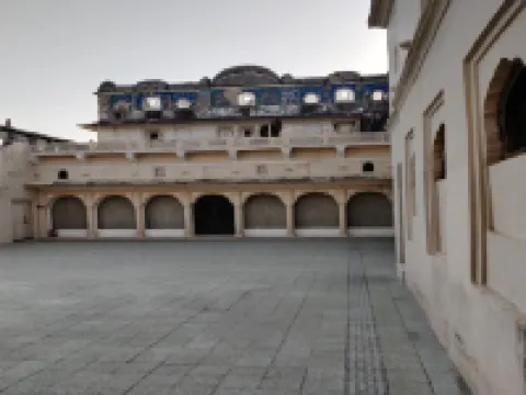 MPT Sheesh Mahal, Orchha Hotels in Orchha