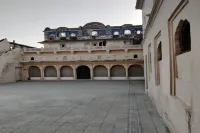 MPT Sheesh Mahal, Orchha Hotels in Orchha