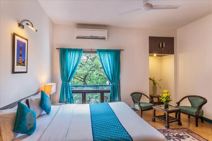 Home@F37 Kailash Colony Metro