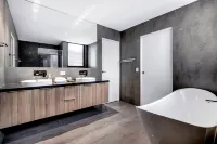 Luxico Bluewater Oasis (Heated Pool) - 4-Star