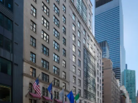 Fitzpatrick Manhattan Hotel berhampiran Seagram Building