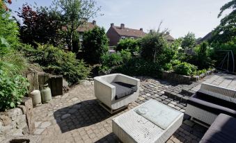 Room to Rent with Own Entrance, Living Room and Bathroom