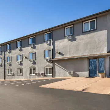 Super 8 by Wyndham Columbus/Edinburgh