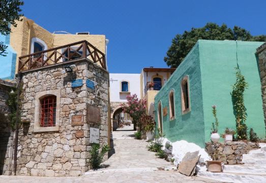 아롤리토스 트래디셔널 빌리지 호텔