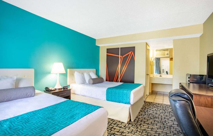 Howard Johnson by Wyndham Hartford South – Rocky Hill