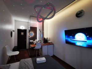 Galaxy Apartment