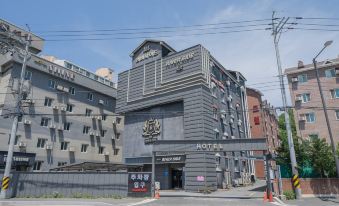 Chuncheon Hotel Riverside