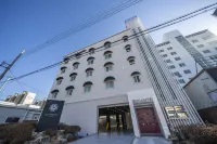 Hotel Encanto in Bonggok-Dong, Gumi Hotel in zona Kumoh National Institute of Technology