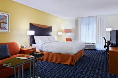 Fairfield Inn & Suites Charlotte Arrowood Các khách sạn ở Charlotte