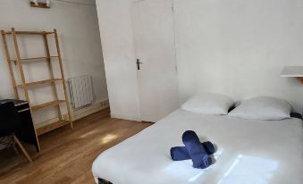 Authentic Toulousain - T4 Chalets - Hypercentre - Near Train Station