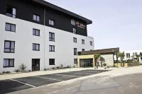 Le Colisée Nantes St Herblain Hotels in Vigneux-de-Bretagne