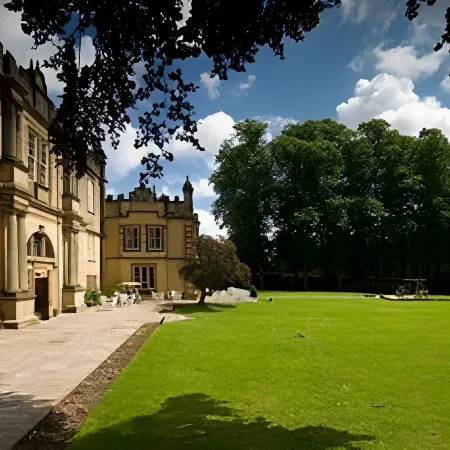 The Old Lodge