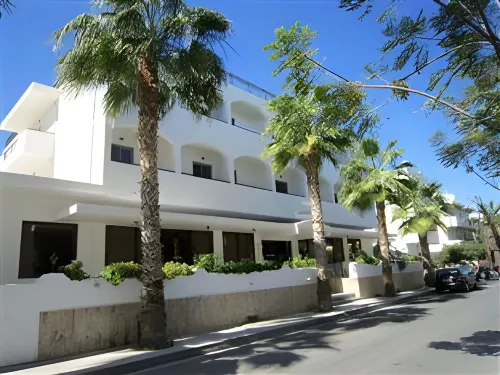Imperial Hotel - Pools