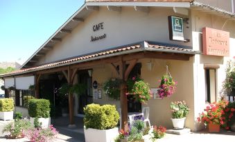 Chez Terrassier - Logis Hôtels - Hotel et Restaurant