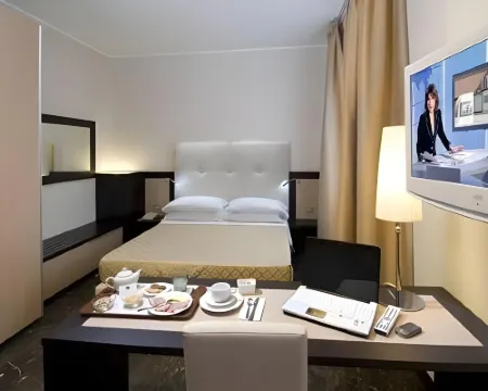 伊利特套房酒店 博洛尼亞酒店