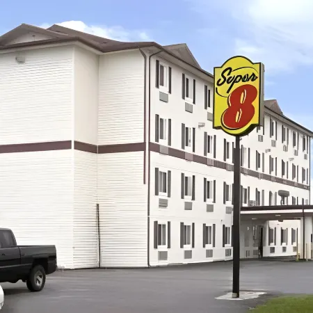 Super 8 by Wyndham Springfield East
