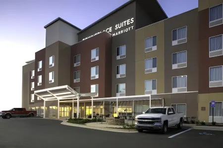 TownePlace Suites Albany Отели рядом с достопримечательностью «Flint RiverQuarium»