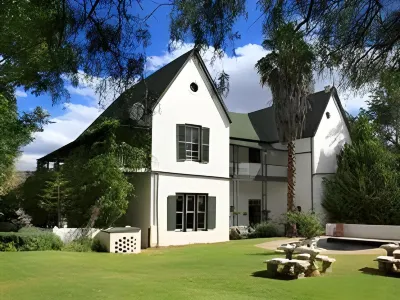 The Willow Historical Guest House Hotel di Willowmore