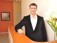 Hotel Status Apartments