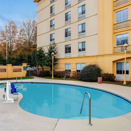 La Quinta Inn & Suites by Wyndham Raleigh/Durham Southpoint