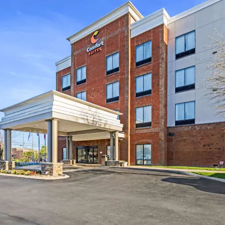 Comfort Suites