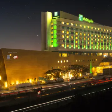 Holiday Inn CHENNAI OMR IT EXPRESSWAY by IHG Отели рядом с достопримечательностью «Indian Institute Of Technology, Madras»