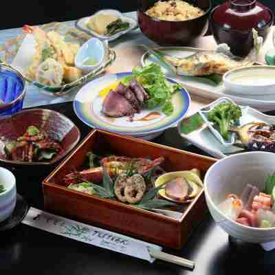 Takehan Dining/Meeting Rooms
