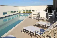 Ramada by Wyndham Macae Hotel & Suites - Pools