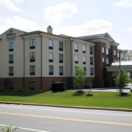 Holiday Inn Express & Suites NORTH EAST by IHG