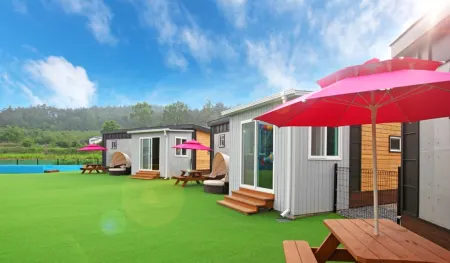 Taean Dog Pension Garibian Bay Отели в г. Тхэан