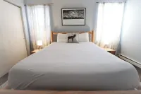 Sun Sung Cozy Condo A Stylish Escape for 4! Hotels in 