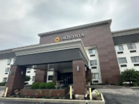 La Quinta Inn by Wyndham Cincinnati North Hotels in Springdale