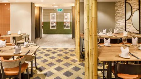 Crowne Plaza Manchester Airport Отели рядом с достопримечательностью «Библиотека Портико»