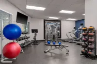 希爾頓歡朋套房酒店-麥迪遜市區 - 健身室/gym room