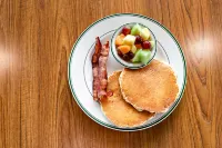 SureStay Plus Hotel by Best Western Susanville - breakfast