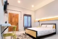 Kenewae Living Near Alun-Alun Wonosari Mitra RedDoorz فنادق في Wonosari