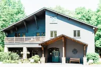 Sylvan Valley Lodge & Cellars Hotels in Clarkesville