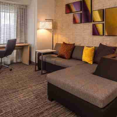 Residence Inn St. Louis Westport Rooms