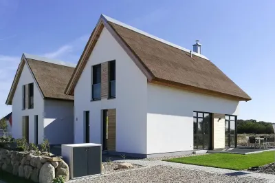 Ferienhaus Klint in Lancken Hotel dekat Ferienpark Sanddorn UG