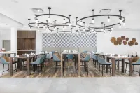 希爾頓花園酒店哈靈根會議中心 - 早餐