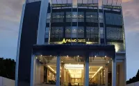 Pyramid Suites Hotel Hotel berhampiran Warung Kurihing