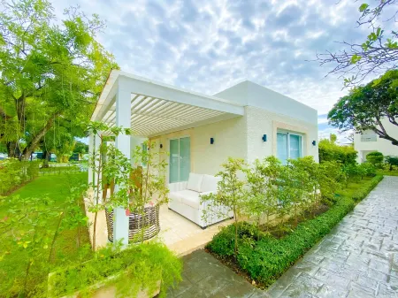 Xeliter Green One Playa Dorada Отели в г. Montellano