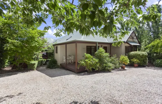 水之山谷B&B旅館