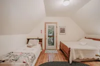 Baker Rim Cabin 32 - A Cute, Private, 2-Story Family Cabin