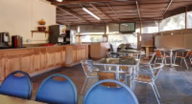 綠樹帕薩迪納旅館