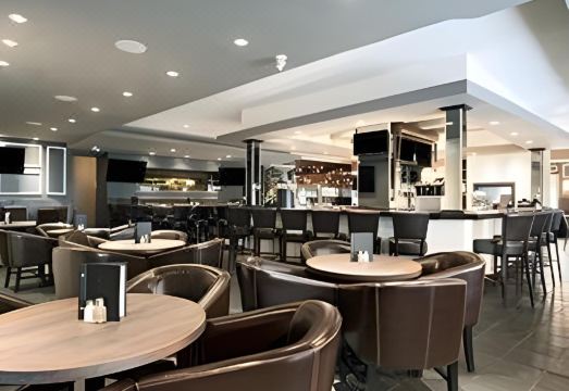 슈퍼 8 바이 윈덤 도슨 크리크